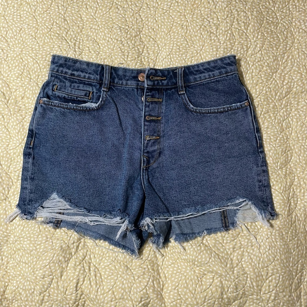 Zara High waist distressed denim shorts button fly Size 8
